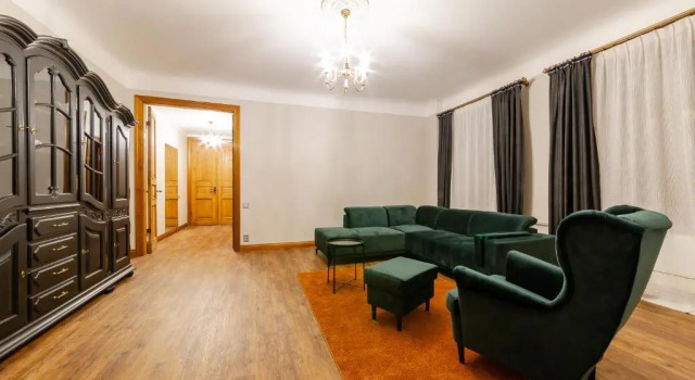 Gourmet Storie's AP 68sqm Renovated Free parking
