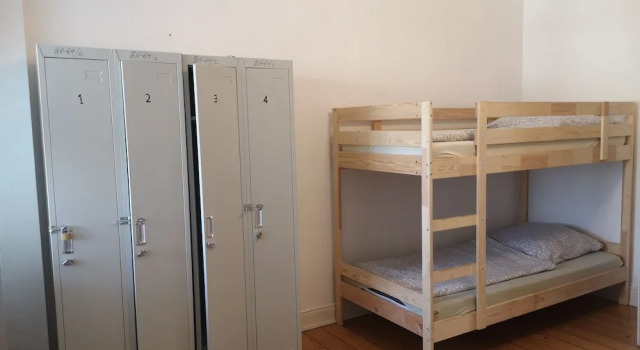 A&S Hostel Bonnerstr. 64, Забронировать Хостел Хостелы Бонна, рядом с Оздоровительный центр Курфюрстенбад, Хостел