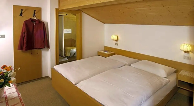 SAN PIETRO Dolomiti Small Budget Hotel