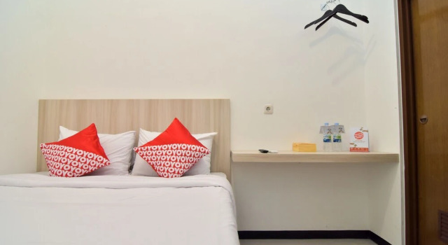Rungkut Mejoyo Selatan by OYO Rooms
