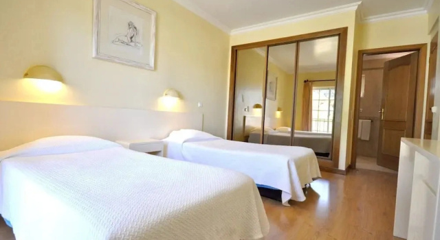Villa in Vilamoura near Falésia Beach, Reserva ahora Villa Hoteles en Algarve con aparcamiento, Aparcamiento