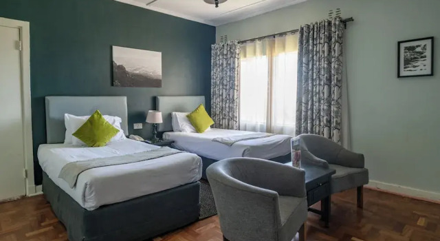 Suite Montclair Resort & Conference