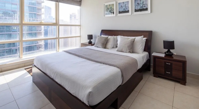 Stylish + Bright 1BR With Dubai Marina Views!, Забронировать Апартаменты/квартира Апартаменты Эмирата Дубая, рядом с Dubai Marina Yacht Club, Апартаменты/квартира