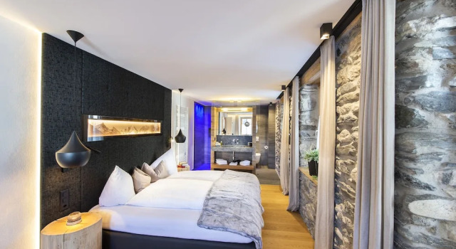 Двухместный номер Standard с видом на горы LARET private Boutique Hotel