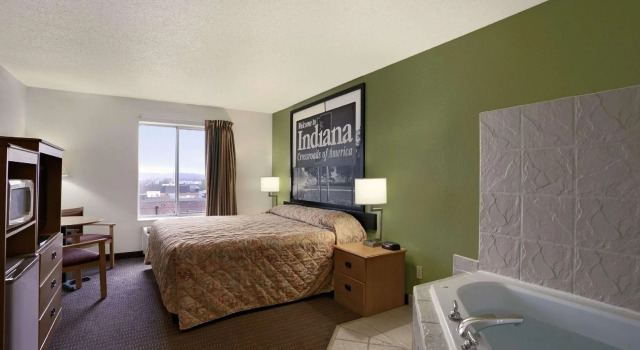 Deluxe Sviitti Super 8 by Wyndham Corydon