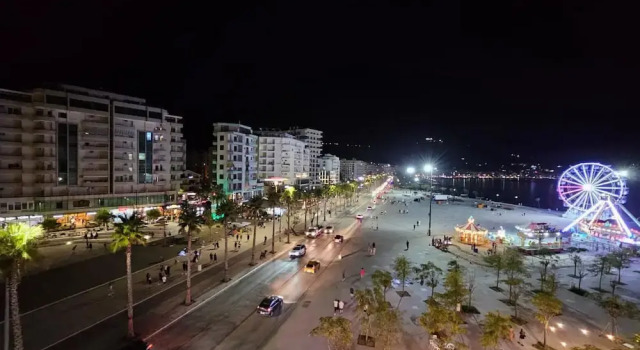Holiday 2-bed Apartment Seaview