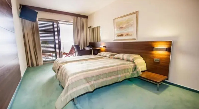 Двухместный номер Superior с балконом и с видом на море Hotel Maxim