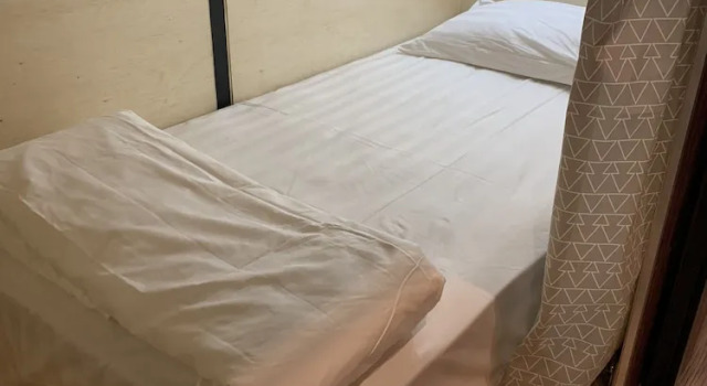 Кровать в общем номере Ohana Kuala Lumpur