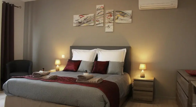 Le Vic de Lomagne, Rezerwuj Hotel Hotele w Tarn-et-Garonne z parkingiem, Parking