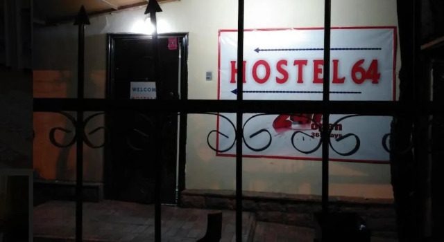 Hostel64