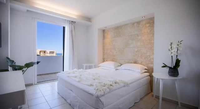 Апартаменты Akrogiali Beach Hotel Apartments