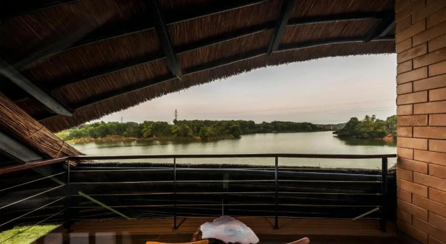 Tomodachi Retreat - Làng Mít, Rezervovat Hotel Hotely v Ha Noi Municipality s bazénem, Bazén