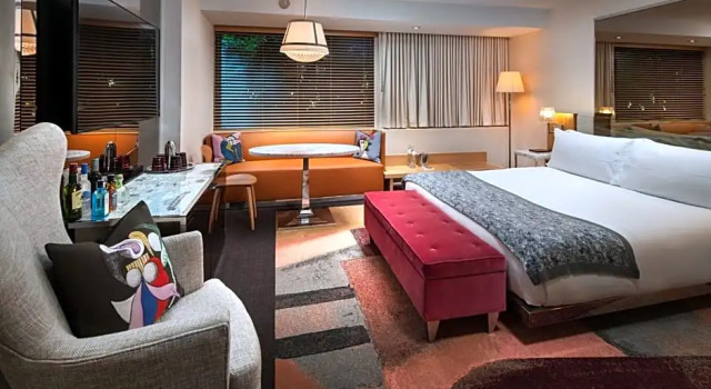 Номер Superior SLS Hotel, a Luxury Collection Hotel, Beverly Hills