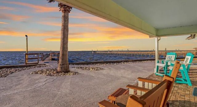 Коттедж Baydream 4 Bedroom Home by RedAwning