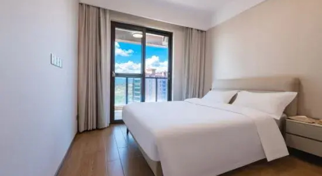 Люкс Luxury с 2 комнатами с видом на озеро Mercure Yunhu Hotel
