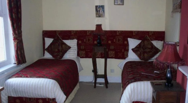 Minstrels Rest, Забронировать Отель Гастингс 