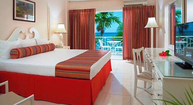 Номер Deluxe с видом на бассейн SeaGarden Beach Resort - All Inclusive