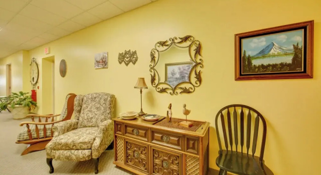 1 Mi to Allegheny River: Cozy Apt w/ Shared Patio!, Buchen Sie Ferienwohnung New Kensington Pennsylvania