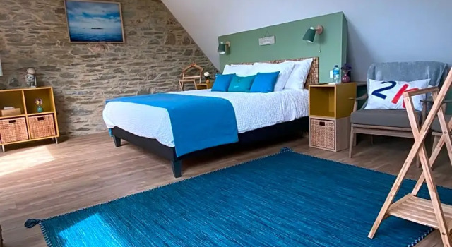 L’ARDOISIÈRE, maison d’hôtes et d’amis, Забронировать Отель Отели Finistère с парковкой, Парковка