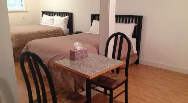 Bayside Inn, Prenota Hotel Alert Bay 