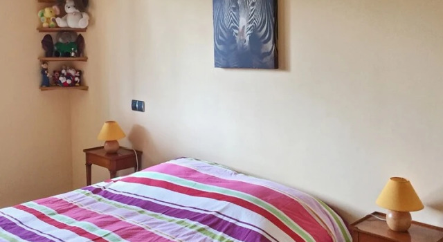 House With 5 Bedrooms in Ghisonaccia, With Wonderful Mountain View, In, Rezerwuj Hotel Hotele w Korsyka z parkingiem, Parking