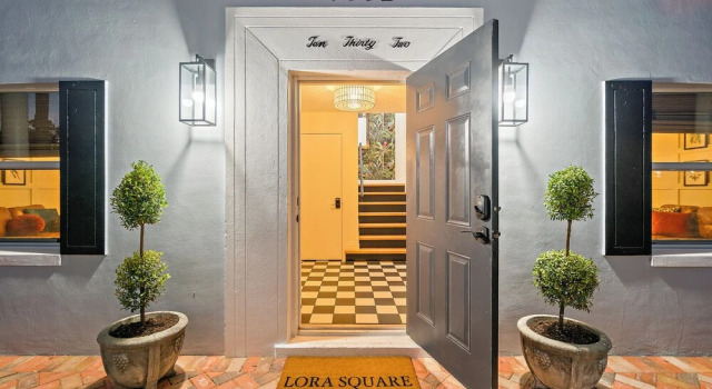 Lora Square, Book Lejlighedshotel Apart-hoteller i Florida, Lejlighedshotel