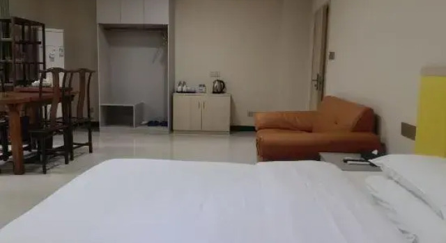 Люкс Deluxe Yuelanwan Business Hostel