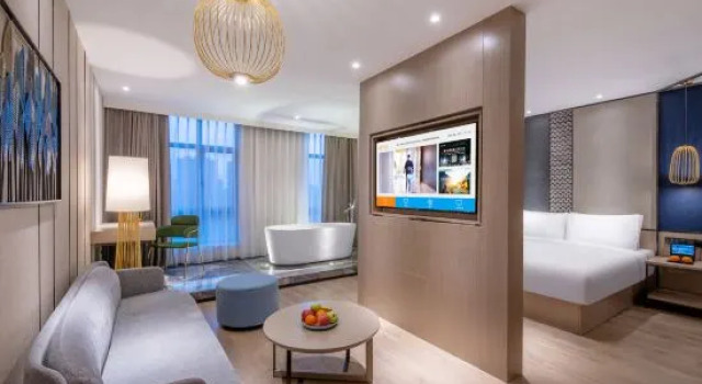 Люкс Orange Hotel （Yining  Wanrong Square）