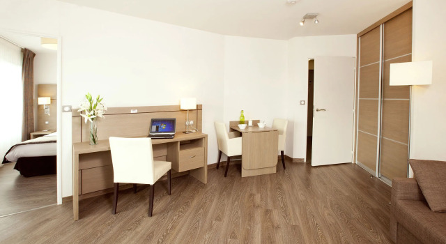 Residhome du Théâtre, Rezerwuj Hotel Valenciennes Pikardia