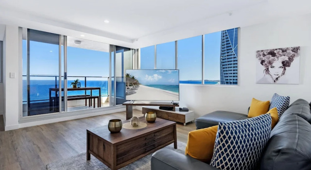The Penthouses - We Accommodate, Забронировать Отель Серферс-Парадайс Голд-Кост, рядом с Florida Gardens Tram Station