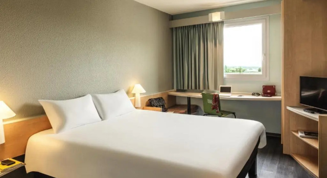 Standard chambre ibis Auch