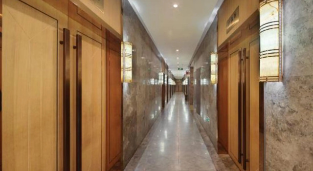 Wise Confidencen Jin Cheng Hotel, Prenota Hotel Hotel a Sichuan con parcheggio, Parcheggio