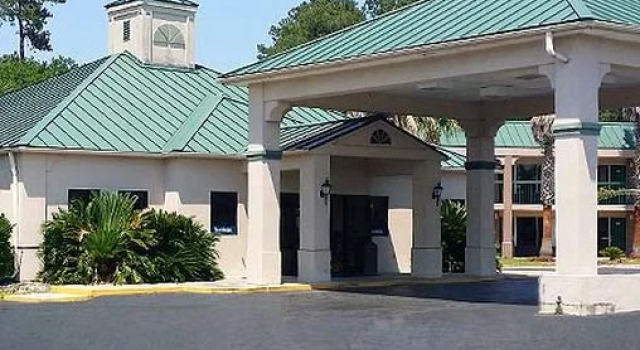 Econo Lodge Inn & Suites Hardeeville-I-95, Забронировать Отель Отели Южной Каролины с завтраком, Завтраки