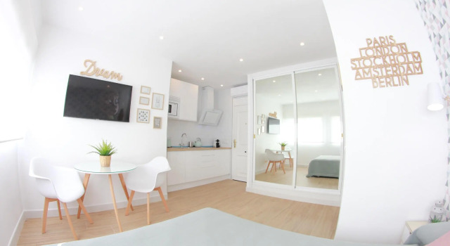 New, Modern & Central Studio Torremolinos, Забронировать Апартаменты/квартира Апартаменты Торремолинос, рядом с Парафия Архангела Михаила, Апартаменты/квартира