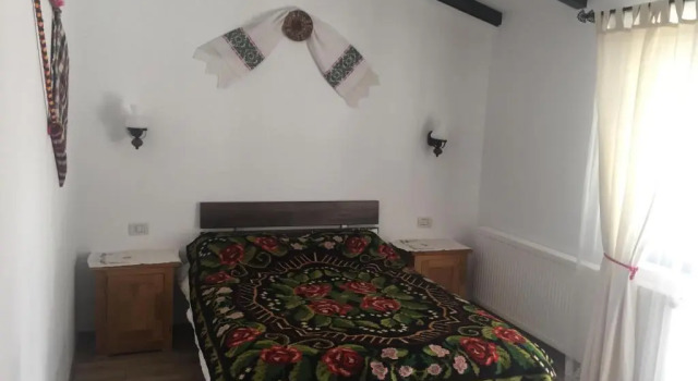 Casa Firuta, Rezerwuj Pensjonat Hotele w Carpathians - Romania z parkingiem, Parking
