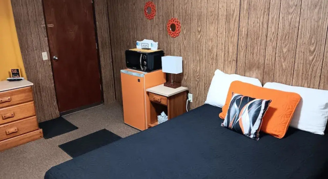 Economy Zimmer Crawford Motel