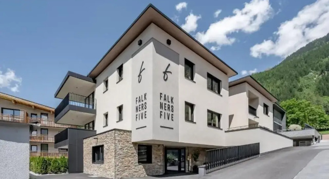 Falkners Five, Rezervați Hotel Oetz Ötztal