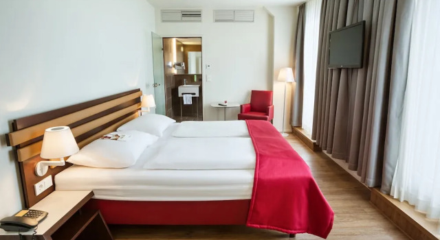 Полулюкс Отель Four Points Flex by Sheraton Vienna Hauptbahnhof