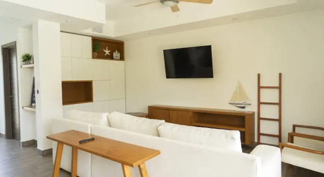 New Villa With Pool Access for 7 ppl and 2 Br, Varaa Villa Mökit kohteessa Santa Rosa, Mökki