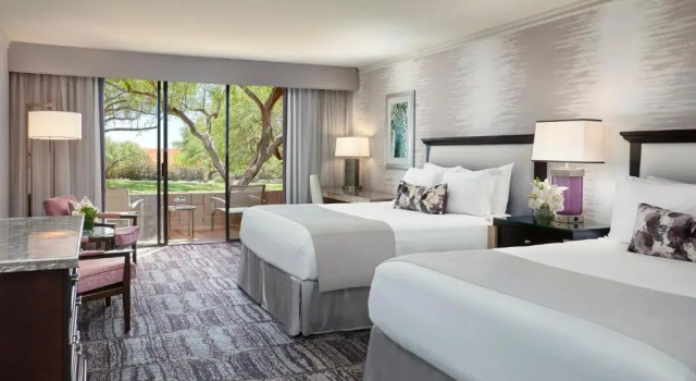 Четырёхместный номер Standard Loews Ventana Canyon Resort