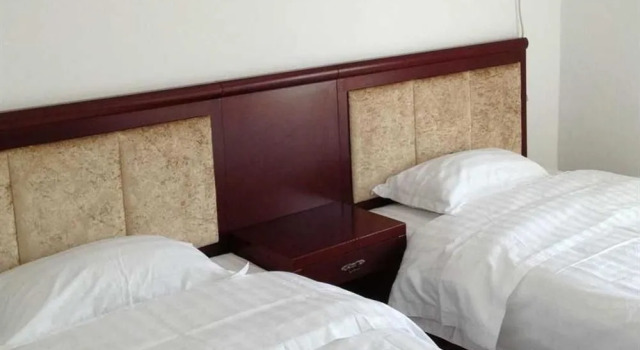 Grant Hotel - Beijing, Book Hotel Hoteller i Beijing Province med parkering, Parkering