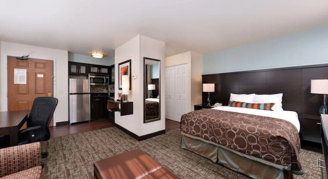 Люкс c 1 комнатой Staybridge Suites Sioux Falls at Empire Mall by IHG