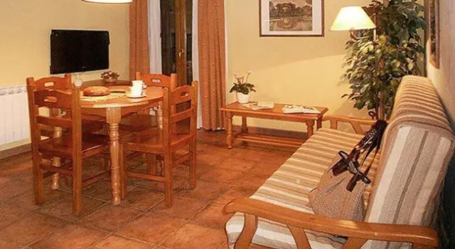 Apartamentos Turismo Rural Casa Santorroman, Book Hotel Hotels in Aragon with Parking, Parking