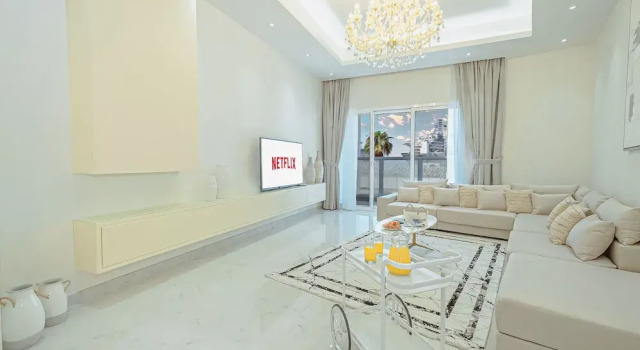 LUX White Modern Villa