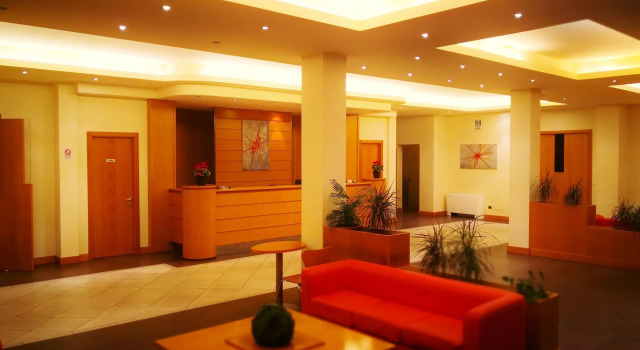 Hotel Ristorante Trendy, Забронировать Отель Прато Тоскана