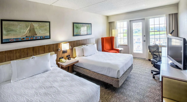 Четырёхместный номер Standard Hilton Garden Inn Kent Island Marina