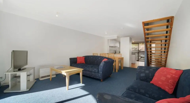 Апартаменты Avoca Beach Hotel