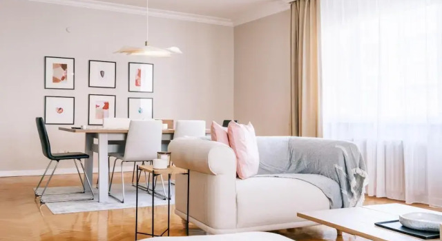 Chic Flat w Balcony 5 min to Cevahir Mall in Sisli, Varaa Huoneisto Hotellit Marmara-alue pysäköinnillä, Pysäköinti