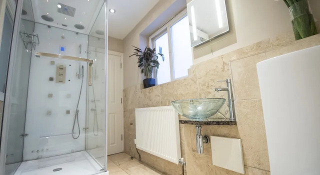 Четырёхместные апартаменты Superior с 3 комнатами Chester Apartments