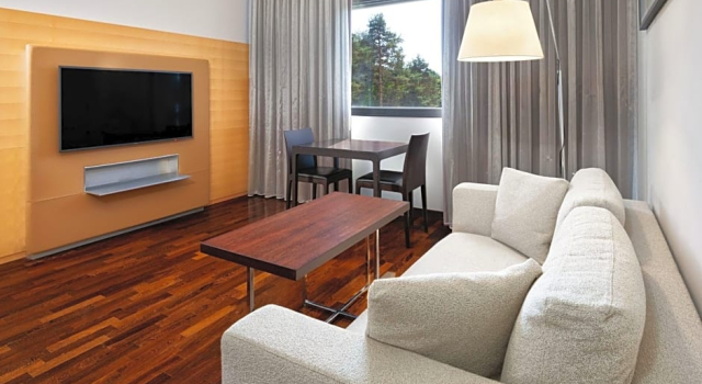 Полулюкс Four Points by Sheraton Ljubljana Mons